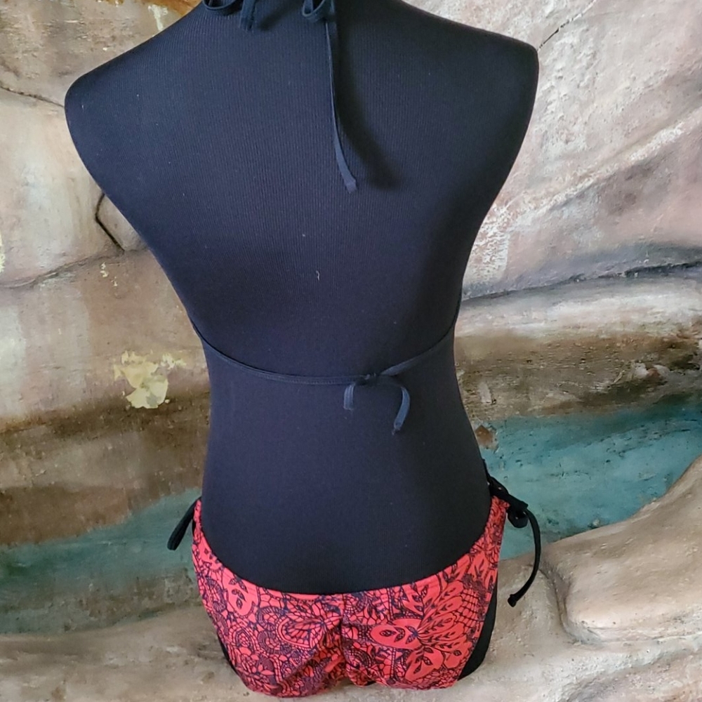 Bikini - Picture 5 of 6